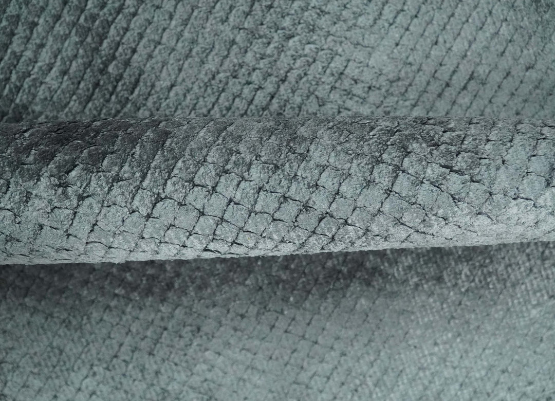 Solid Gray 2x3 Modern Geometrical Cross diamond design Hand Made art silk Area Rug | N2223 - The Rug Decor