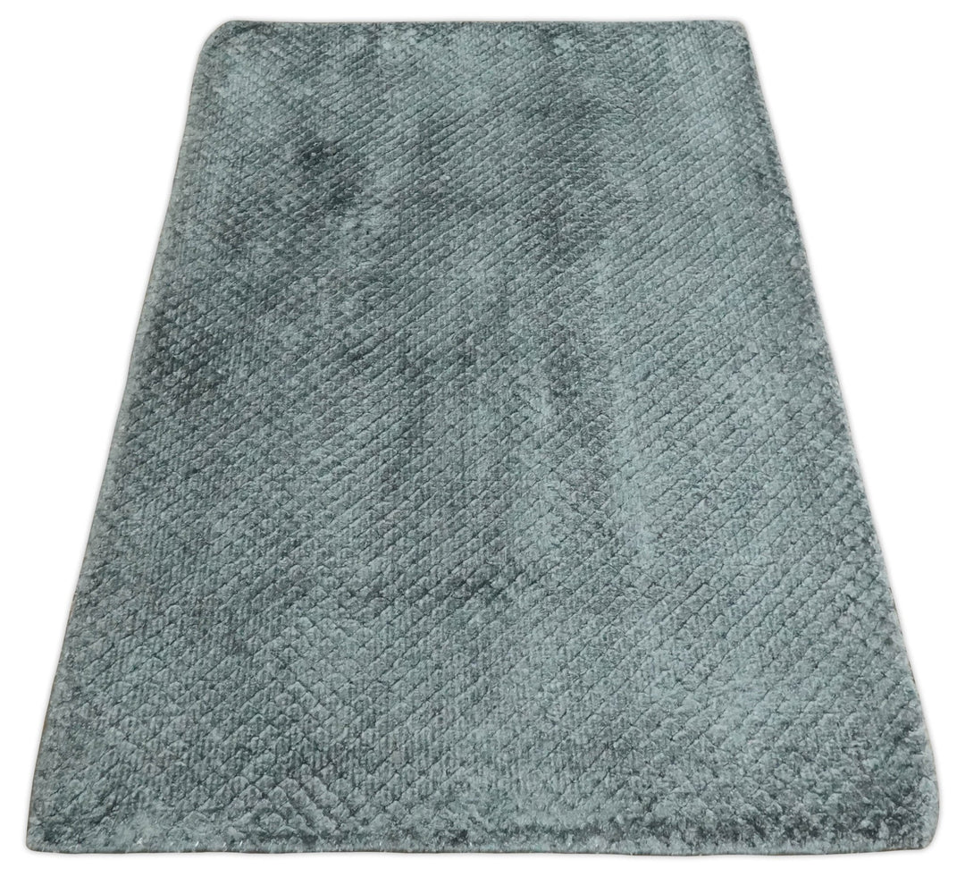 Solid Gray 2x3 Modern Geometrical Cross diamond design Hand Made art silk Area Rug | N2223 - The Rug Decor