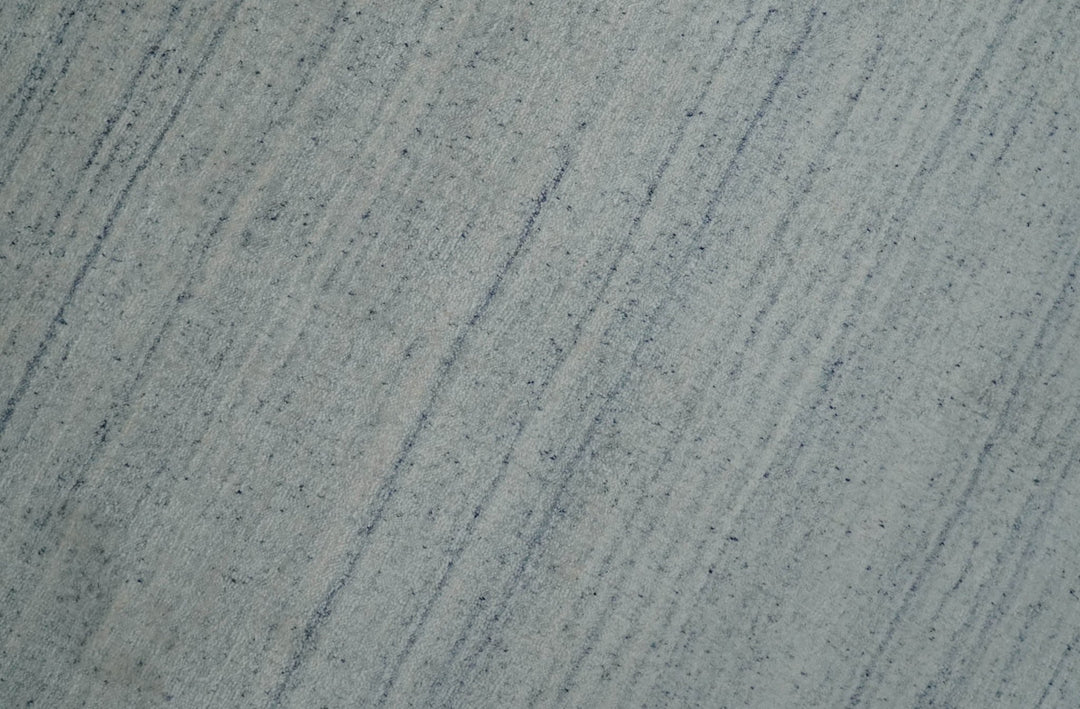 Solid Silver and White Scandinavian 5x7 Blended Wool Flatwoven Area Rug | HL22 - The Rug Decor