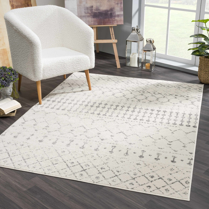 Traditional Beige and Gray low pile Tribal Trellis indoor Area Rug - The Rug Decor