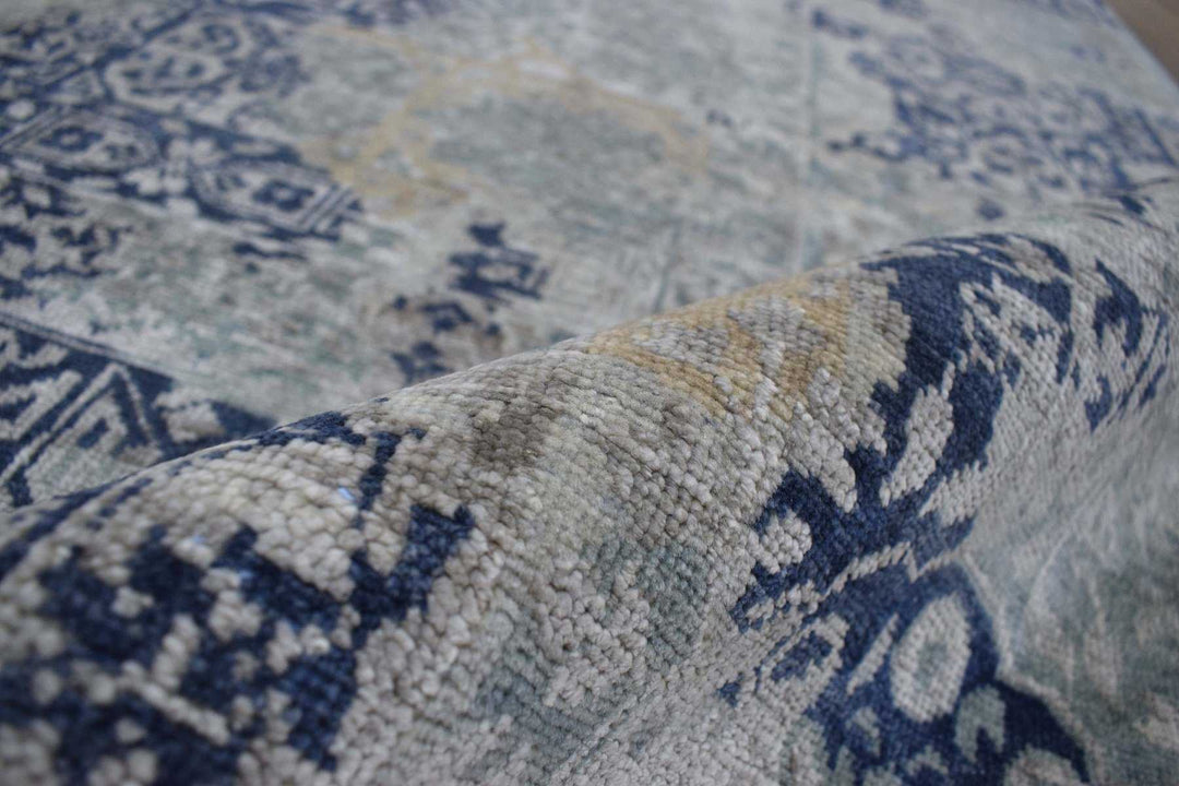 Traditional Handmade Silk and Wool 8'x10' Area Rug | The Rug Decor | TRD1635810 - The Rug Decor