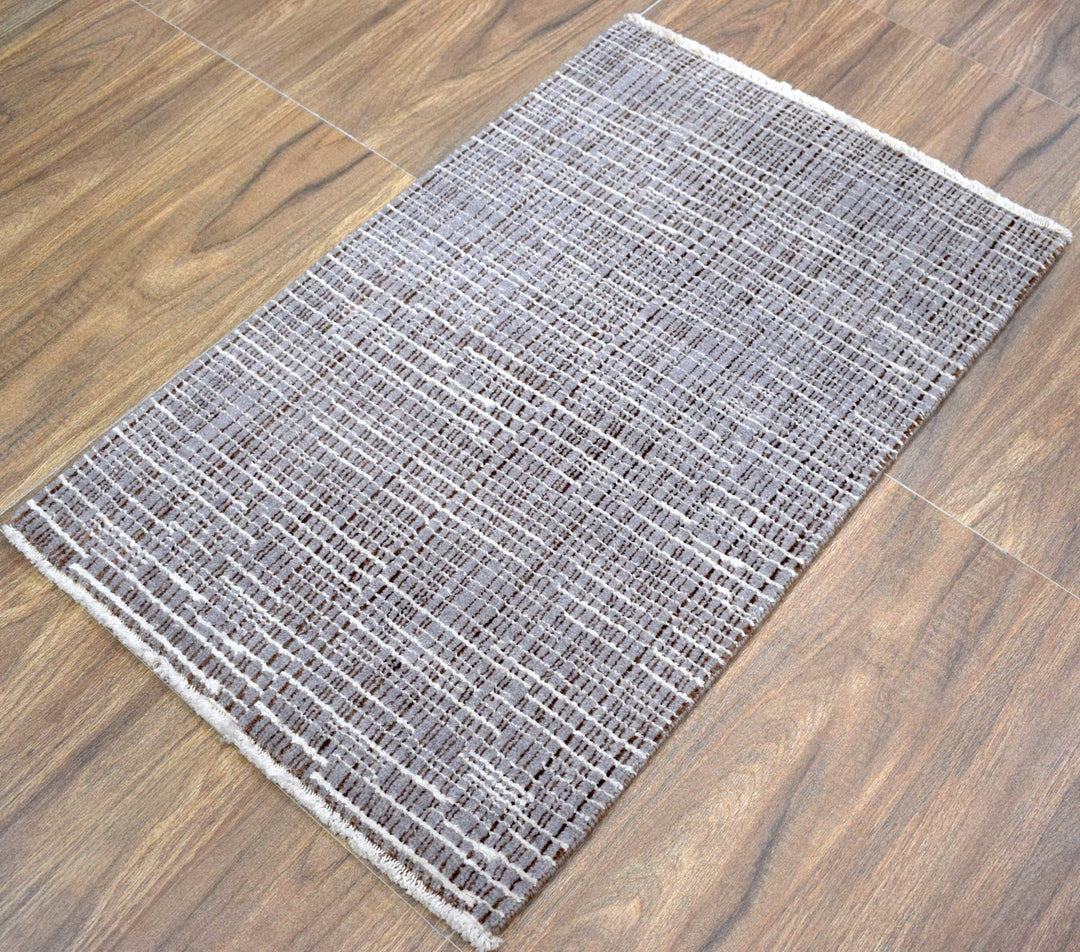 Traditional Handmade Wool & Viscose 2' by 3' Area Rug | TRD154523 - The Rug Decor