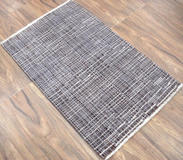 Traditional Handmade Wool & Viscose 2' by 3' Area Rug | TRD154523 - The Rug Decor