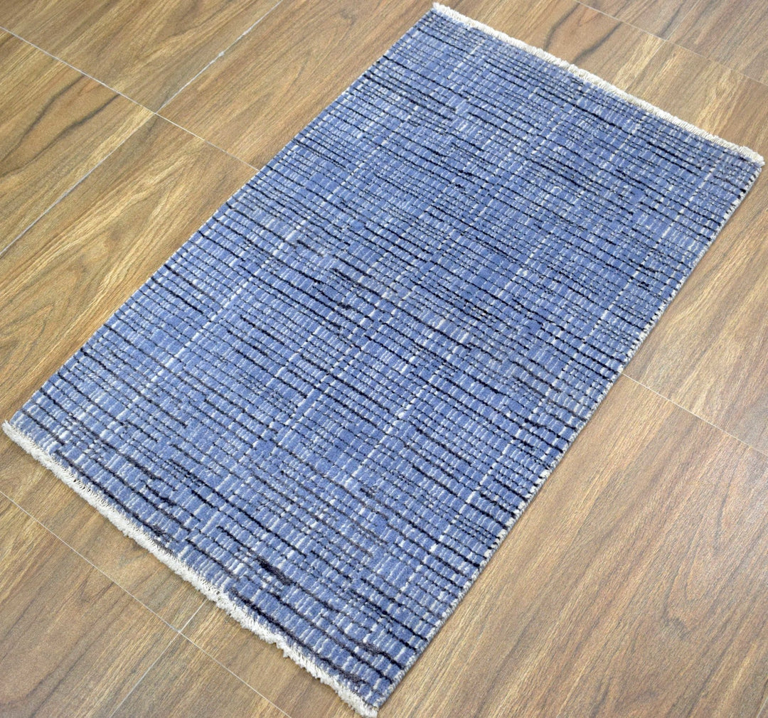 Traditional Handmade Wool & Viscose 2' by 3' Area Rug | TRD237123 - The Rug Decor