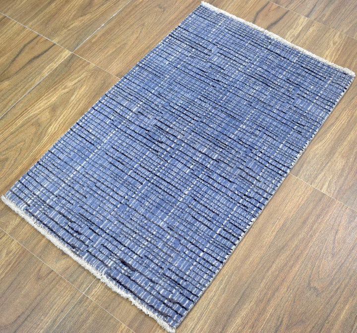Traditional Handmade Wool & Viscose 2' by 3' Area Rug | TRD237123 - The Rug Decor