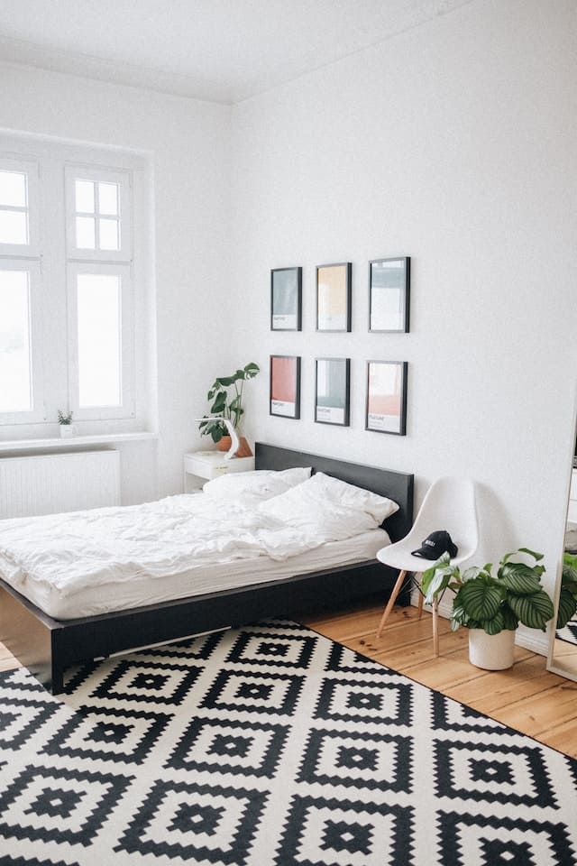 How to Choose the Best Bedroom Rug Placement