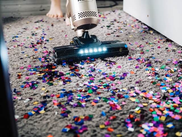 How to Clean a Wool Rug? Deep Cleaning, Stain Removal and Care - The Rug Decor