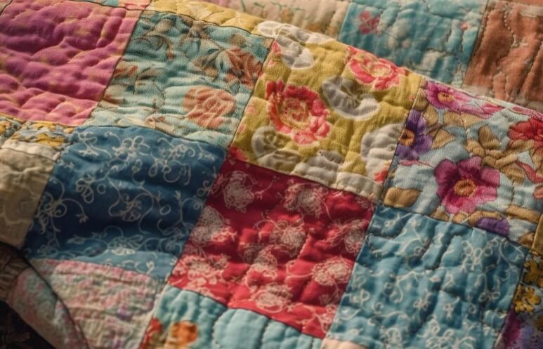 How to Flatten a Rug: Easiest Techniques to Save Time - The Rug Decor