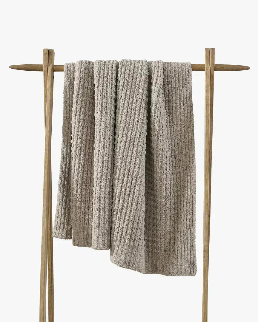 Throw Blanket Size Guide | Throw Size Chart for Each Type - The Rug Decor