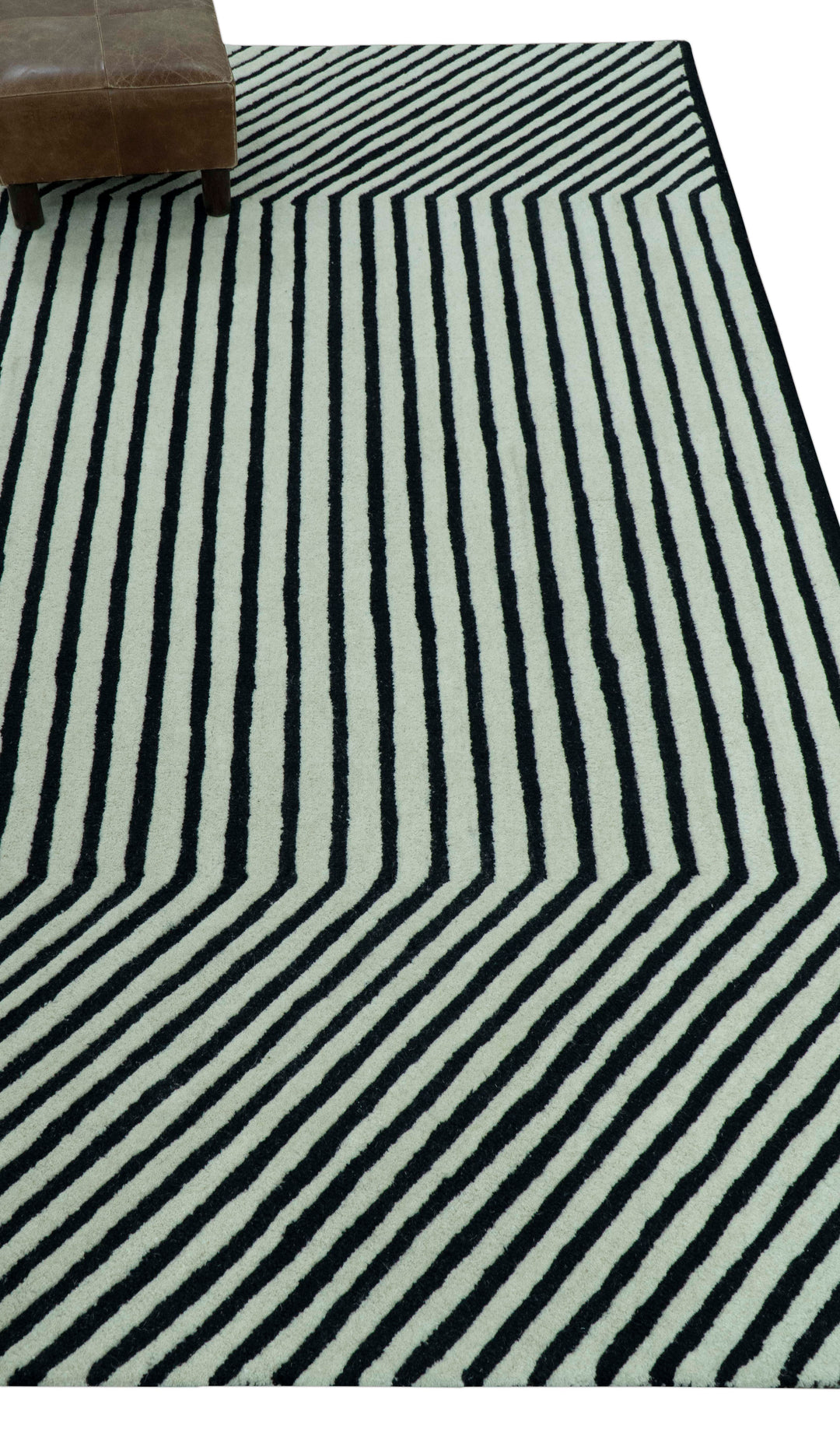 Modern Geometrical Pattern Black And White Hand Tufted Custom Made wool rug