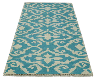 Blue and Ivory 5x8 Traditional Hand Woven Ikat Design Soumak Dhurrie Wool Area Rug