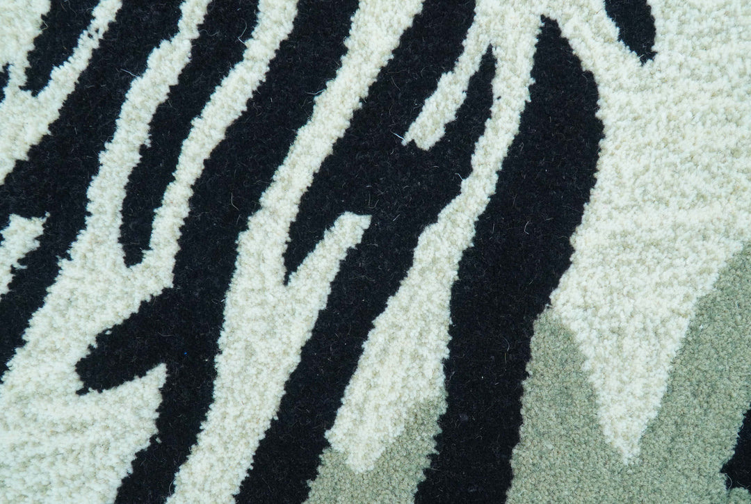 Hand Tufted Black And White Animal Tiger 2x6  Wool Area Rug