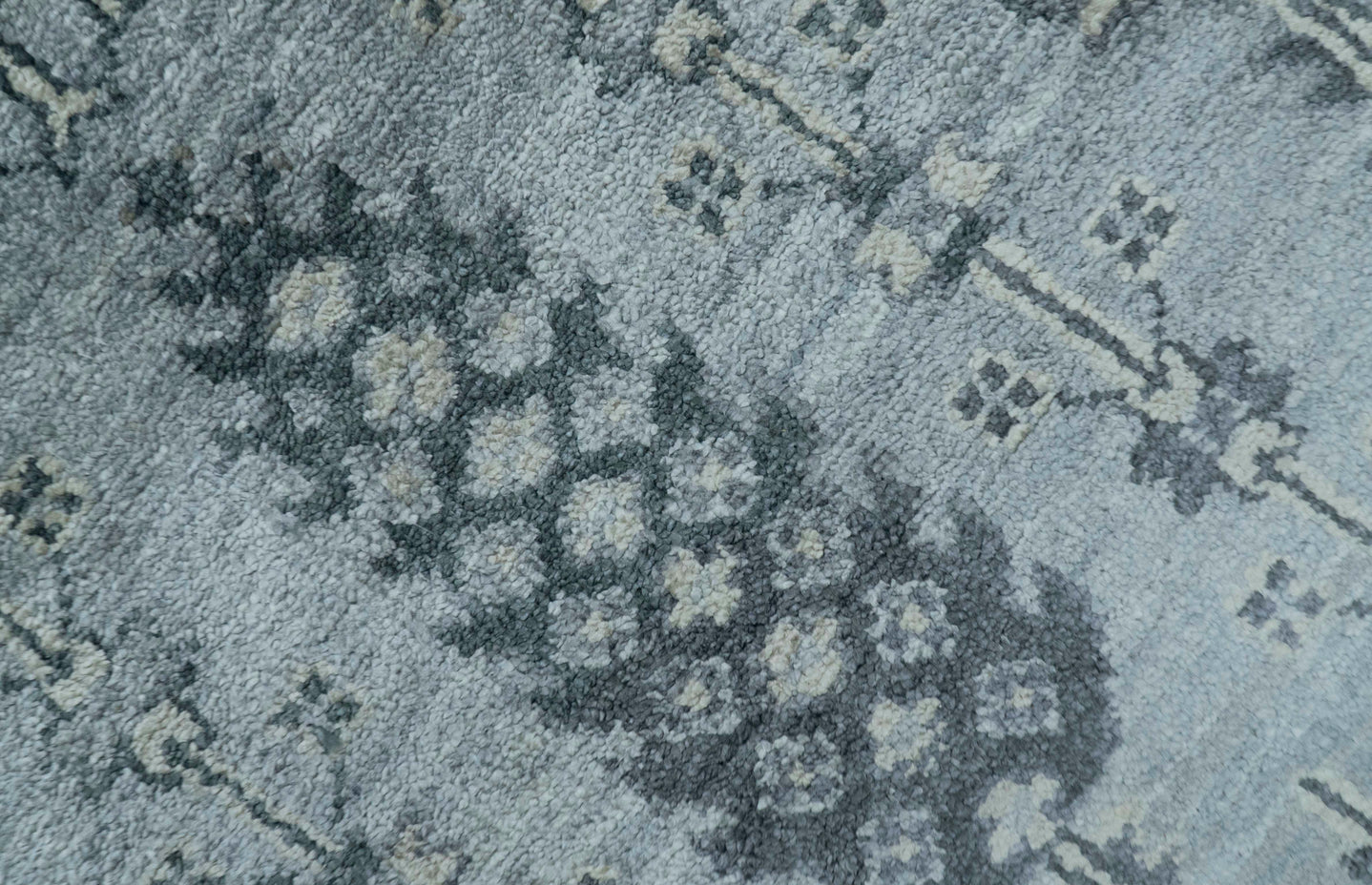 Tree of Life Silver And Gray 6x9 Hand Knotted Bamboo Silk Area Rug