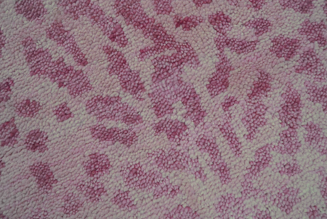 Quick Ship 8x10 Pink Contemporary Animal Design Hand Knotted Wool Rug