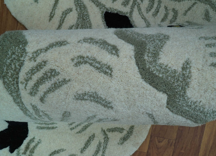 Hand Tufted White Animal Elephant 2x3 Wool Area Rug