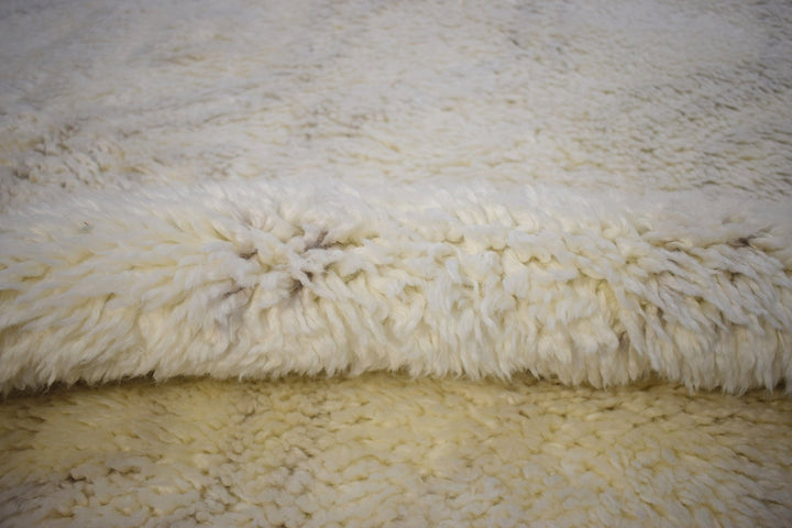 Quick Ship Modern Beige And Charcoal Hand Loom 4x6 Wool Rug