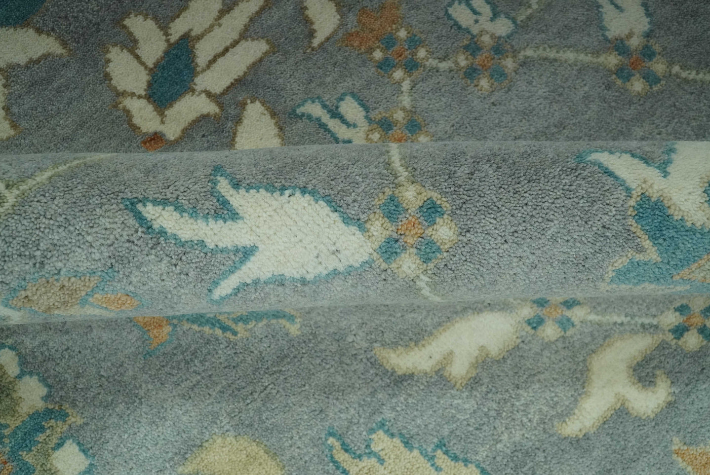 8x10 Traditional Floral Silver and Ivory Hand Knotted wool area rug