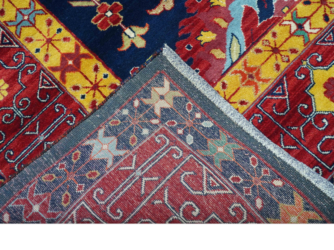 Traditional Floral Design Blue And Red 8x11 Hand Knotted wool Area Rug