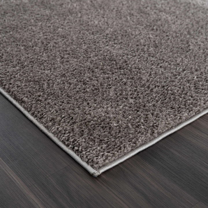Judy Modern Solid Charcoal Polyester Rug