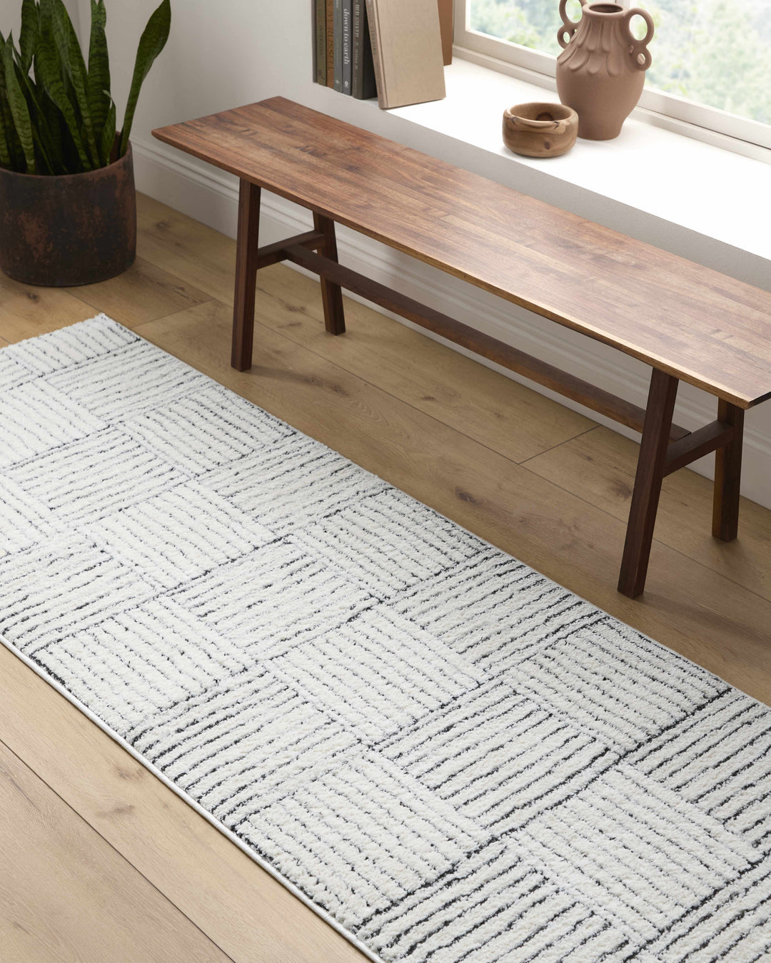 Basira Geometrical Ivory And Black Machine Woven Rug