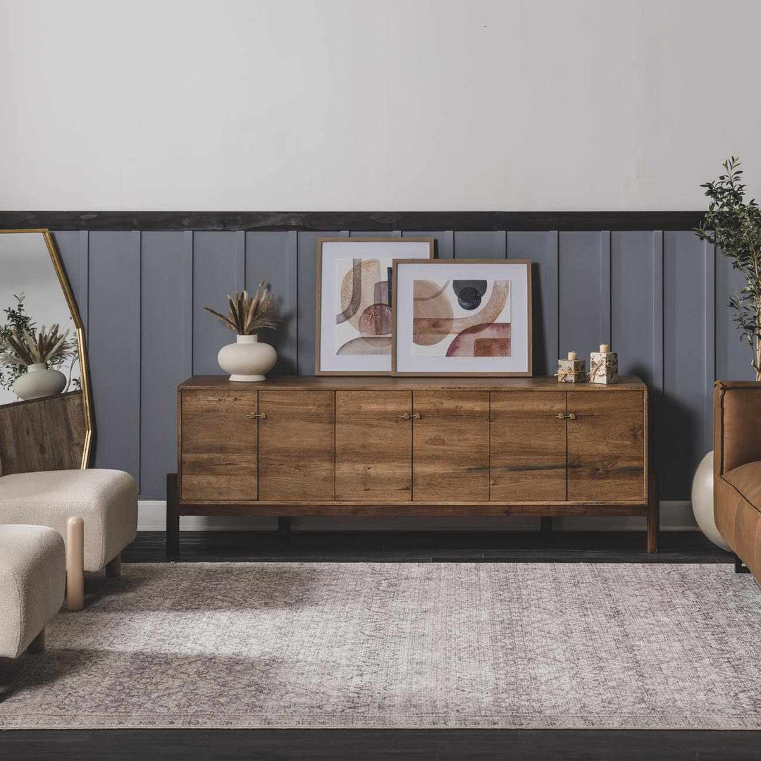 Alyria Traditional Style Gray And Silver Area Rug