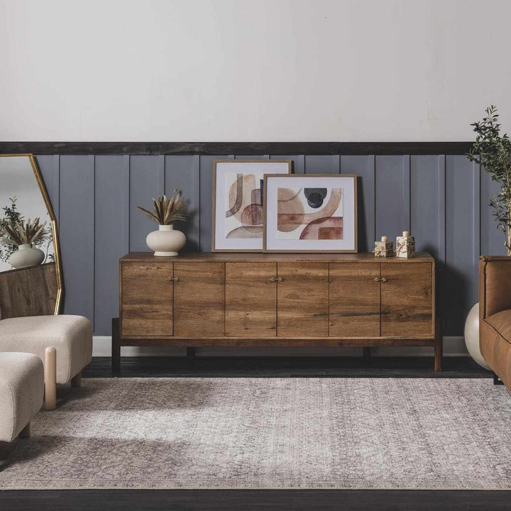 Alyria Traditional Style Gray And Silver Area Rug