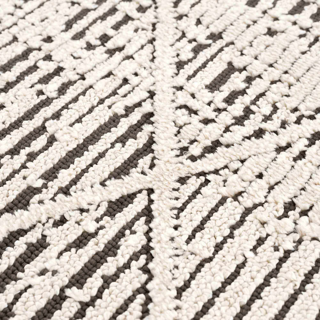 Umay Contemporary Geometrical Ivory And Black Rug