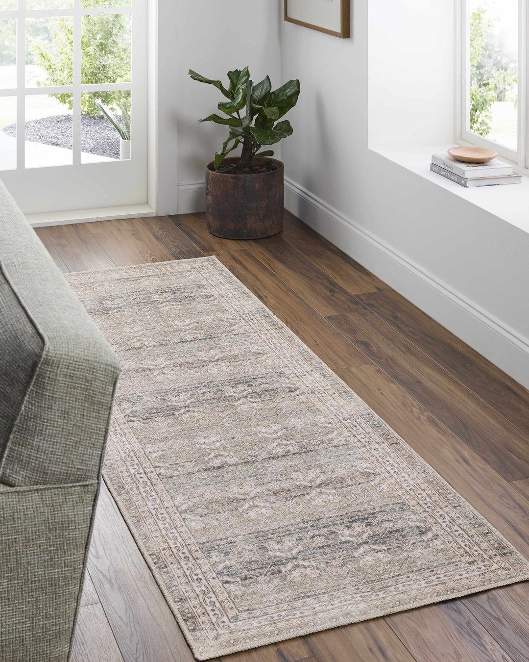Billie Traditional Style Beige And Brown Washable Rug