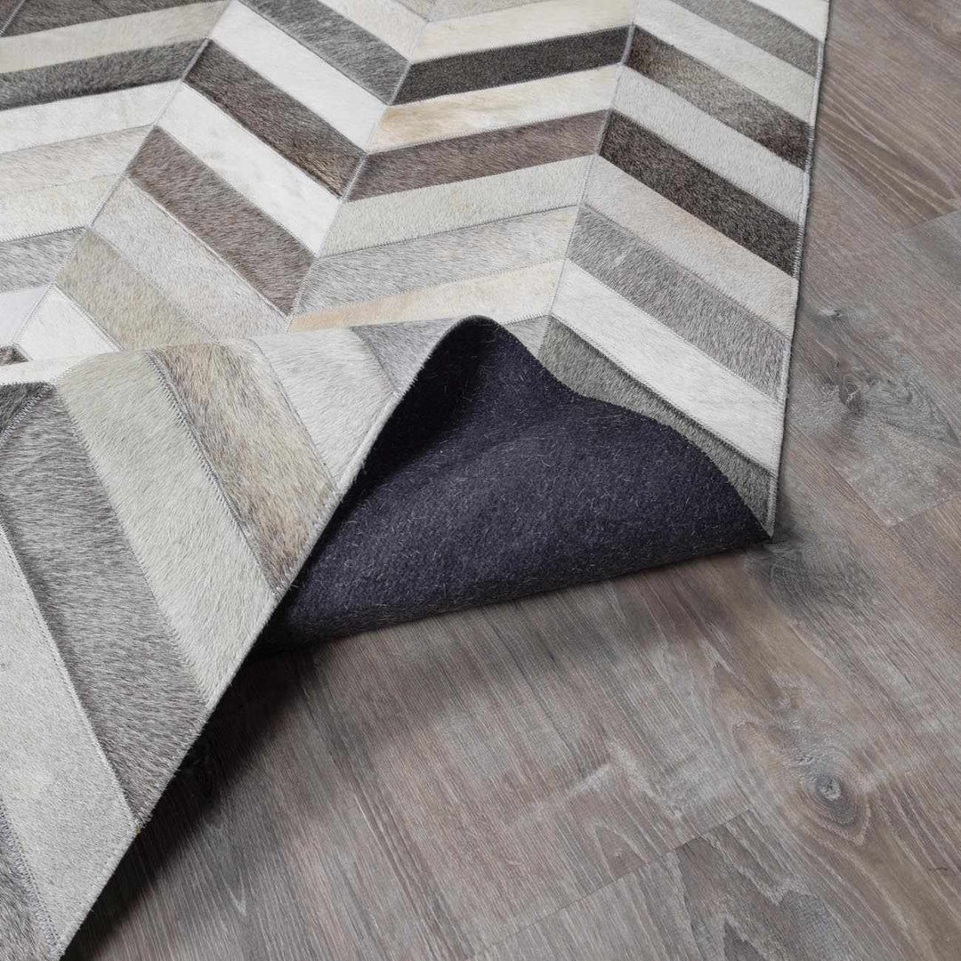 Bristolville Modern Style Gray And Ivory Area Rug