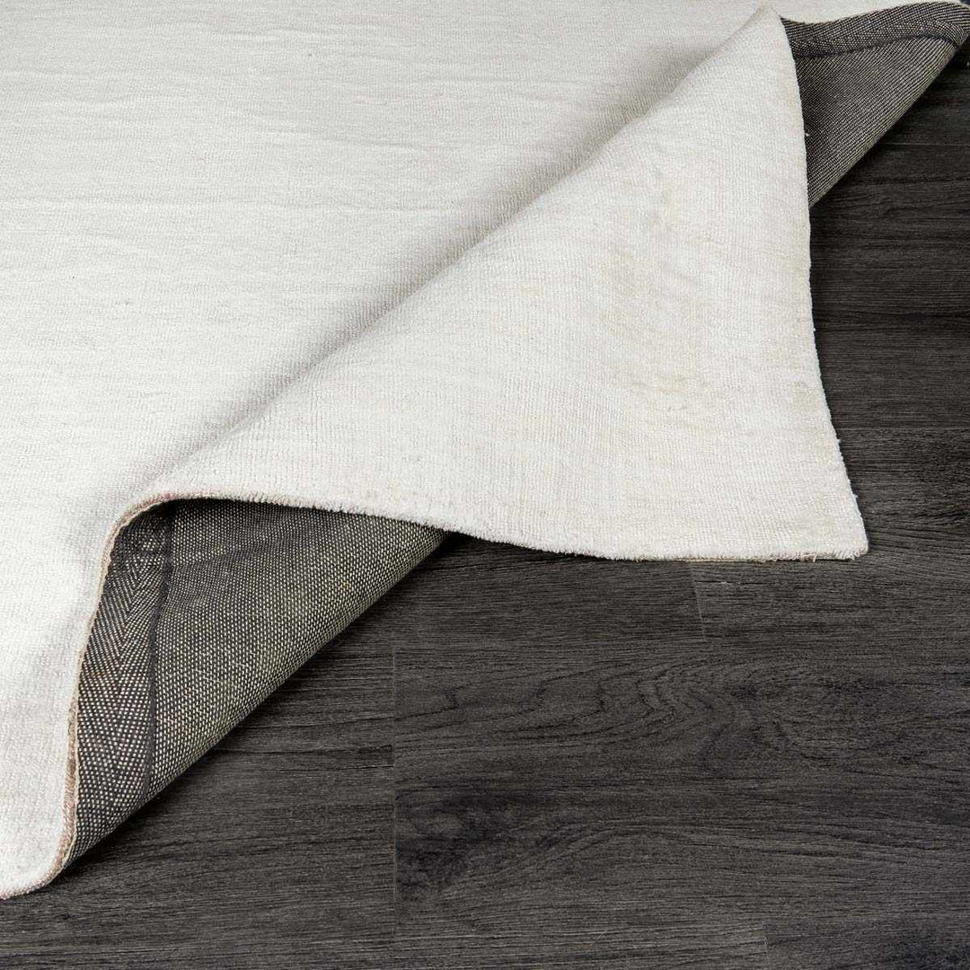 Brownsdale Modern Solid Design White Hand Loom Area Rug