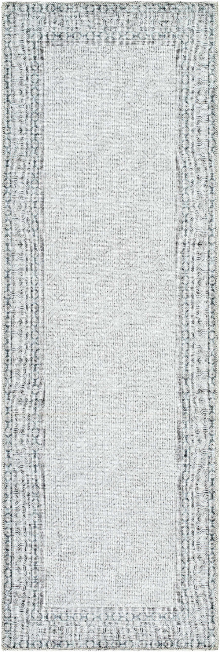 Cloris Traditional Style Gray And Ivory Washable Rug