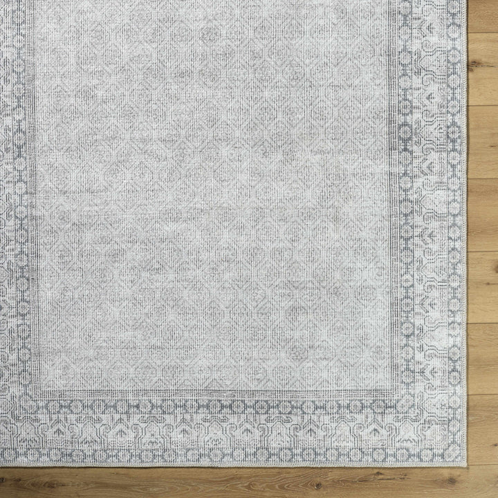 Cloris Traditional Style Gray And Ivory Washable Rug
