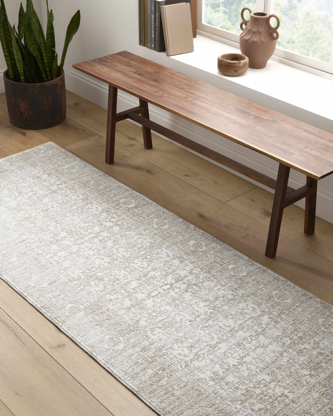 Cailyn Traditional Style White Area Rug