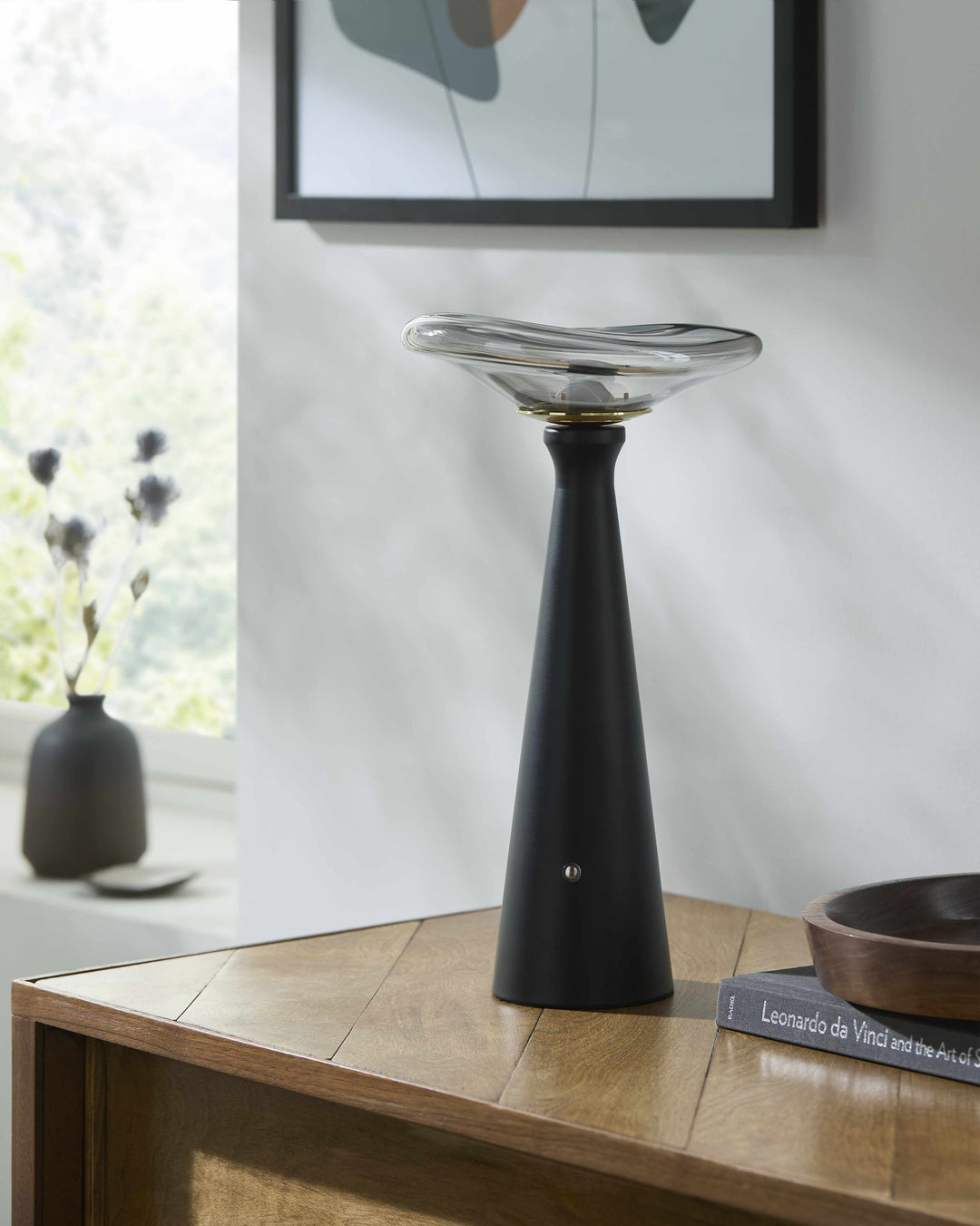 Dinteloord Black Iron & Glass Table Lamp | Traditional Accent Lighting