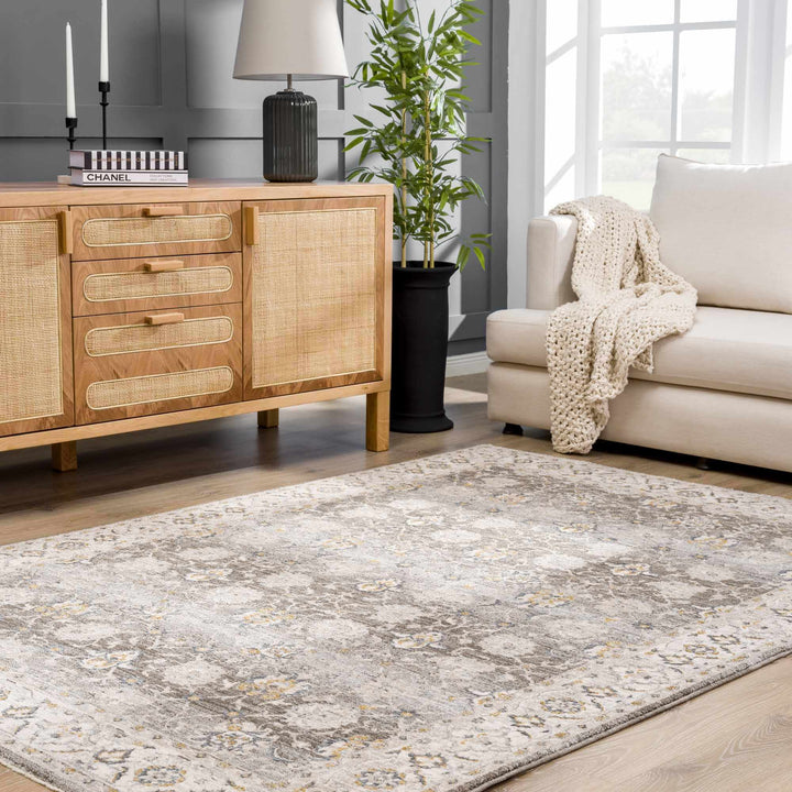 Amaru Traditional Style Gray And Beige Rug with Fringes