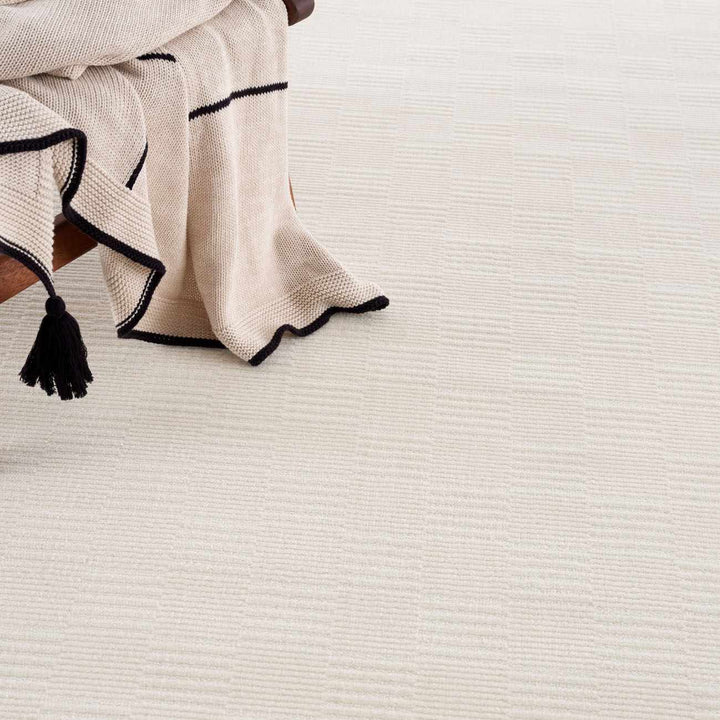 Kazuma White Contemporary Style Washable Area Rug