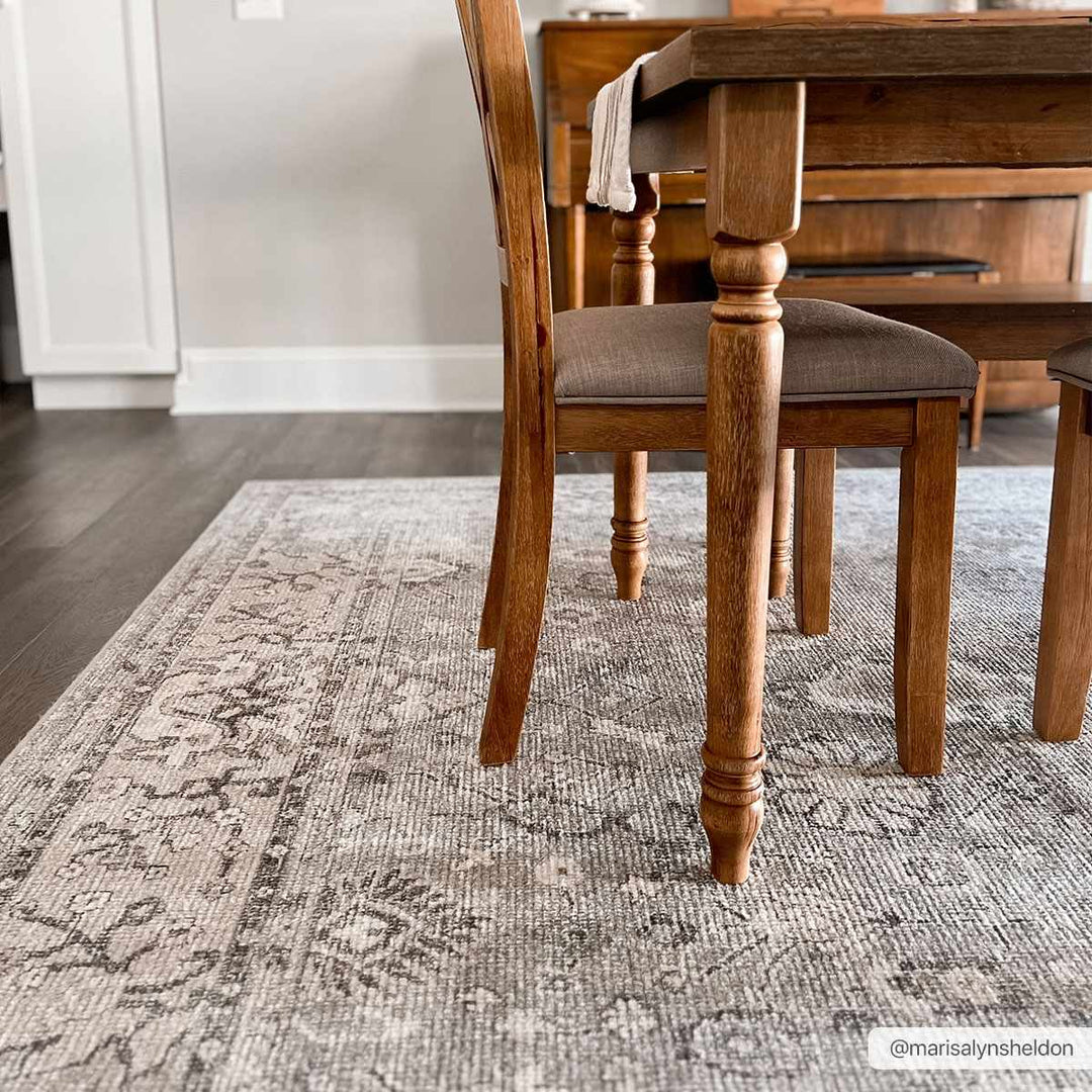 Yvon Traditional Gray Oushak Machine Woven Rug