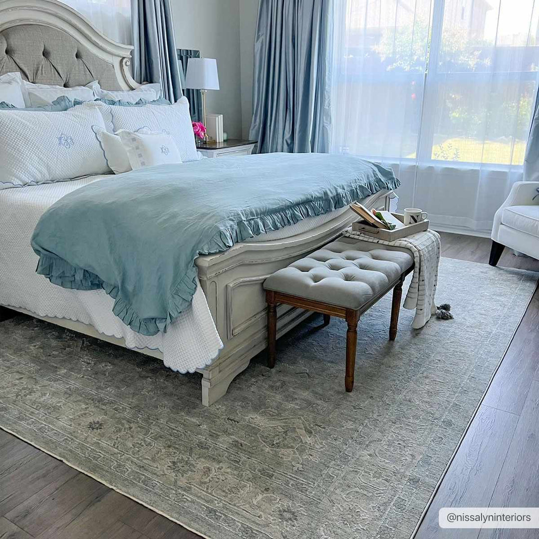 Earlsfield Traditional Medallion Design Blue Area Rug