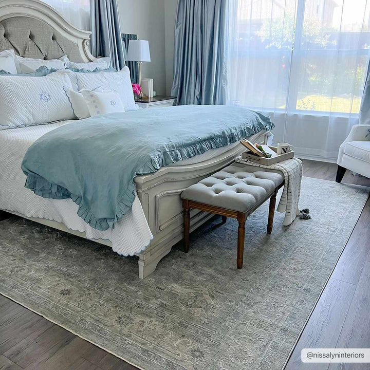 Earlsfield Traditional Medallion Design Blue Area Rug
