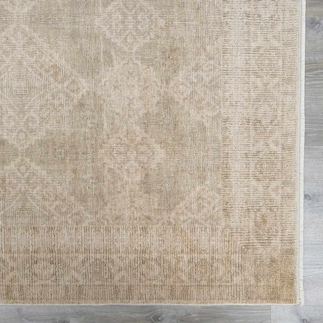 Aurica Traditional Style Beige And Green Area Rug