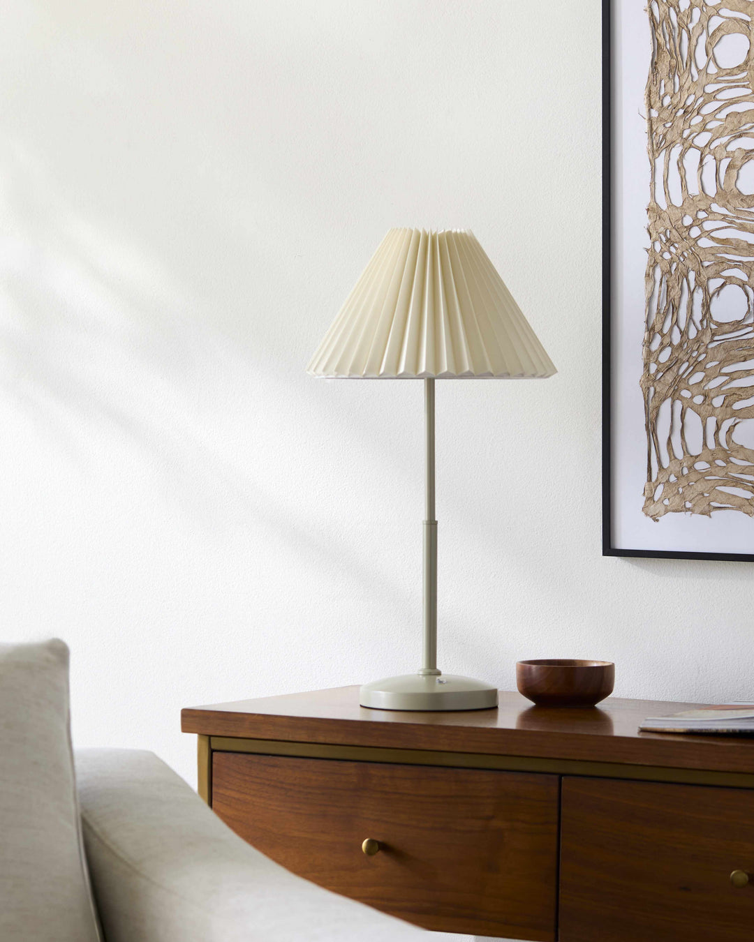 Hamidiyeh Traditional Cream & Ivory Table Lamp – Iron Base, Polyester Shade