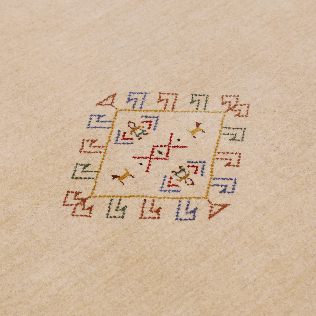 Ivory Border Patterns Hand Loomed Wool Area Rug