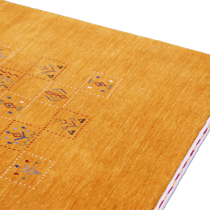 Gold Center Pattern Hand Loomed Wool Area Rug