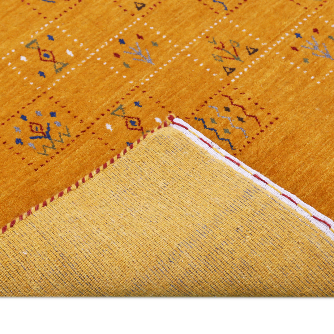 Gold Center Pattern Hand Loomed Wool Area Rug