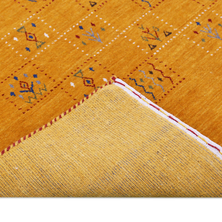 Gold Center Pattern Hand Loomed Wool Area Rug