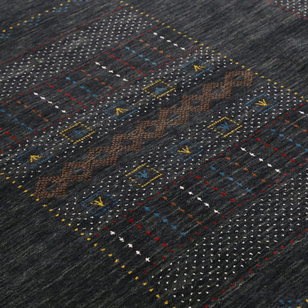 Charcoal Center Pattern Hand Loomed Wool Area Rug