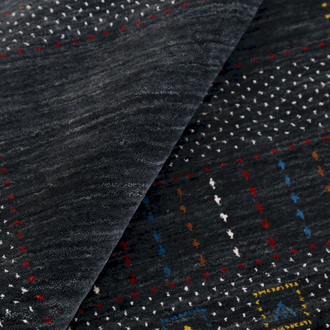 Charcoal Center Pattern Hand Loomed Wool Area Rug