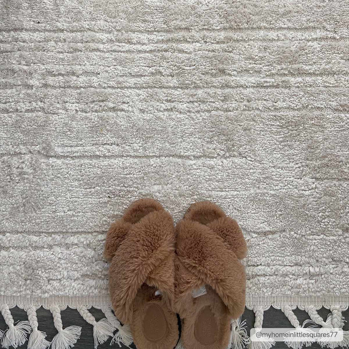 Ibarra Modern Style Ivory Area Rug