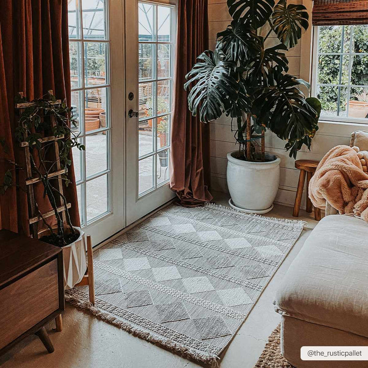 Igone Bohemian Style Beige And Gray Area Rug