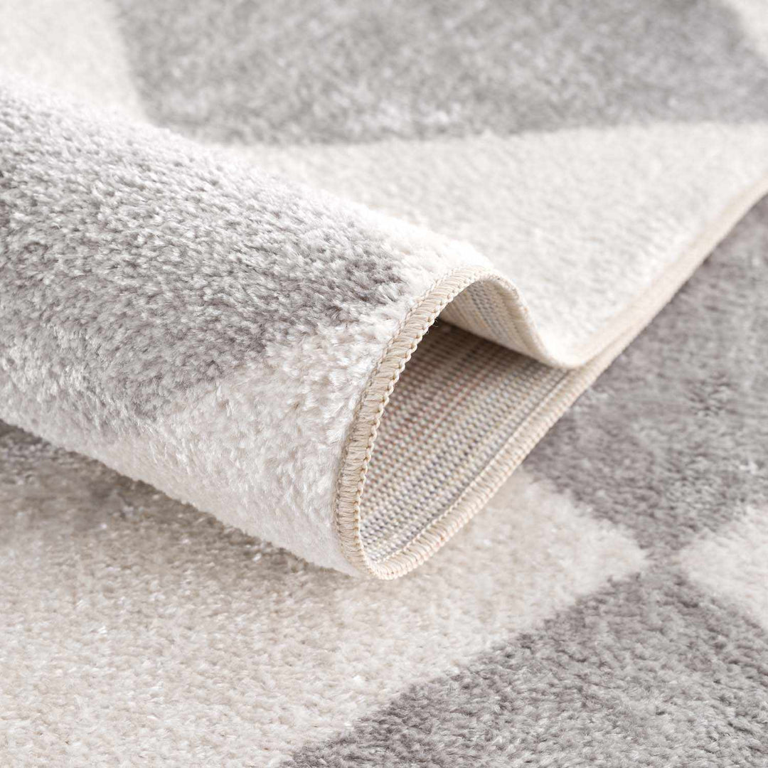 Ulric Modern Geometrical Gray And Ivory Washable Rug